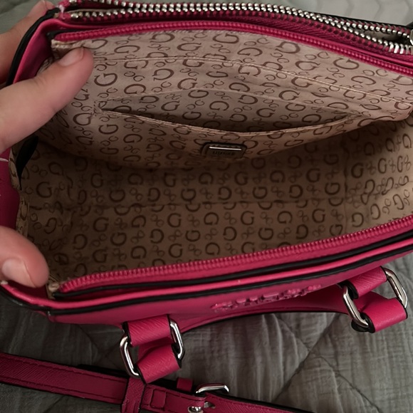 Guess Hot Pink Crossbody - Picture 4 of 6